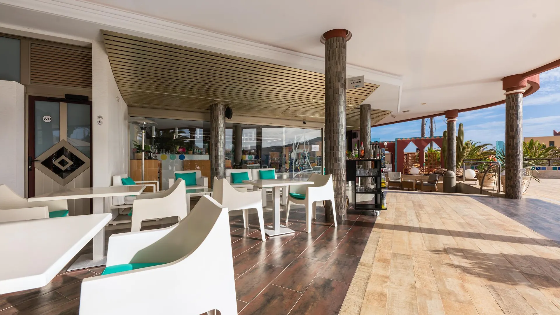 Hotel Esmeralda Maris By Livvo Costa Calma 4*,